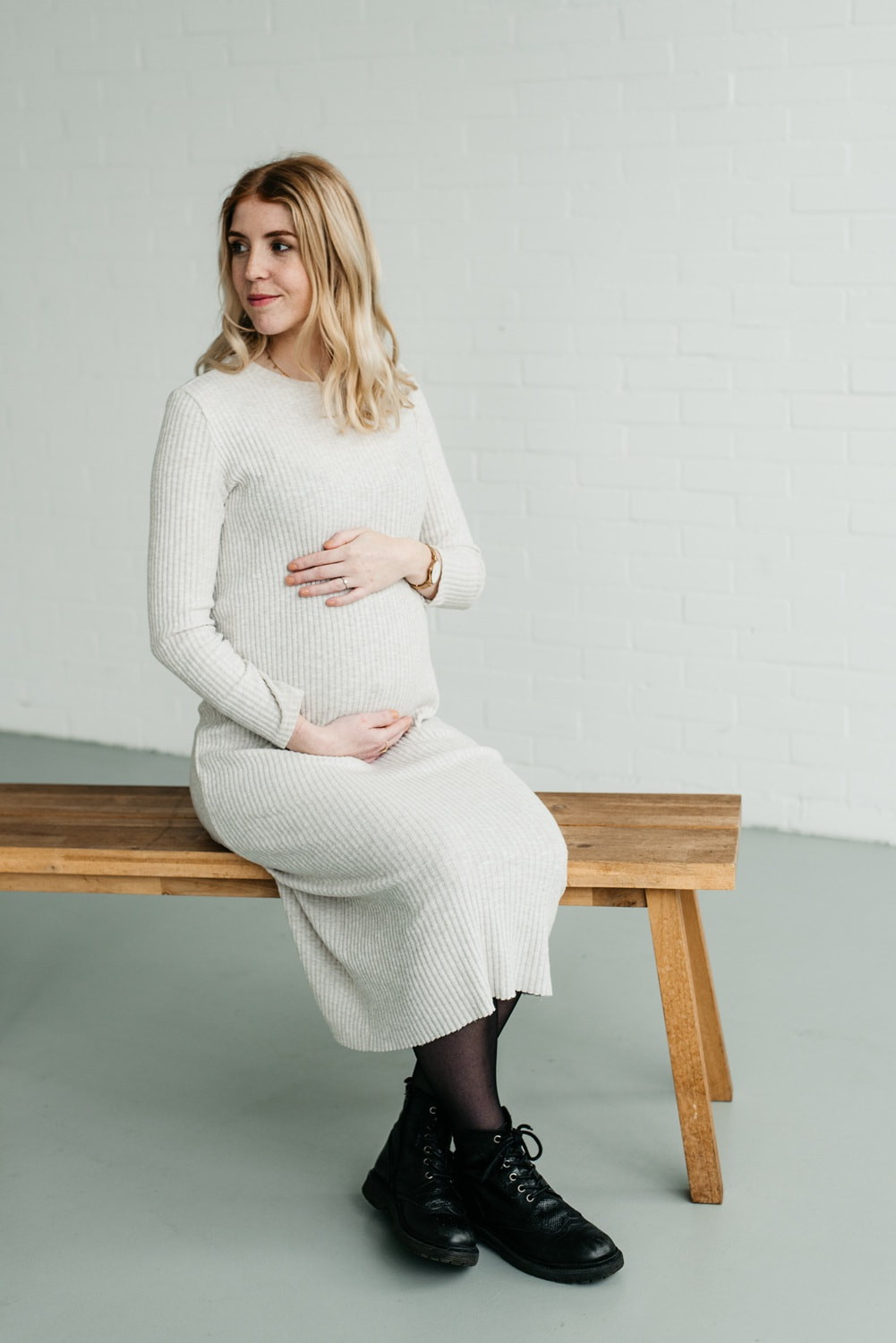 zwangerschapsshoot-binnenlocatie-den-haag-louise-boonstoppel-fotografie