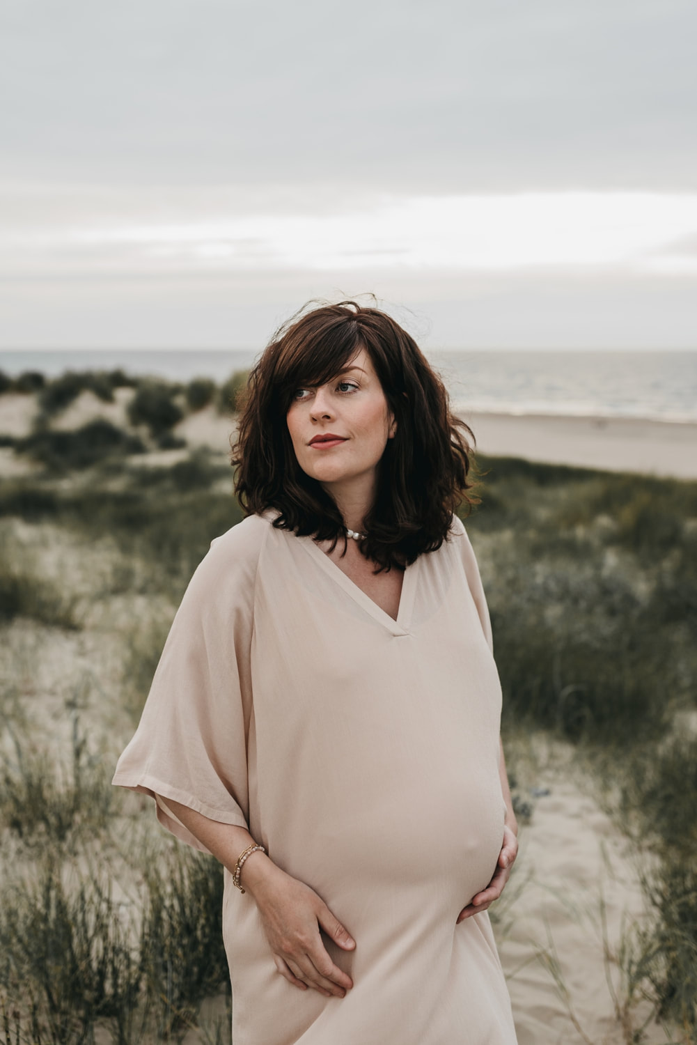 zwangerschapsshoot-strand-den-haag-louise-boonstoppel-fotografie